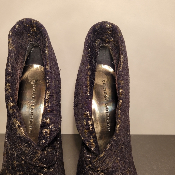 Black & gold Chinese Laundry PLATFORM ankle bootie size 8m. - Picture 3 of 9